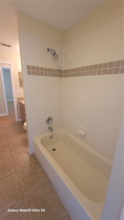 Active With Contract: $2,250 (4 beds, 2 baths, 1936 Square Feet)