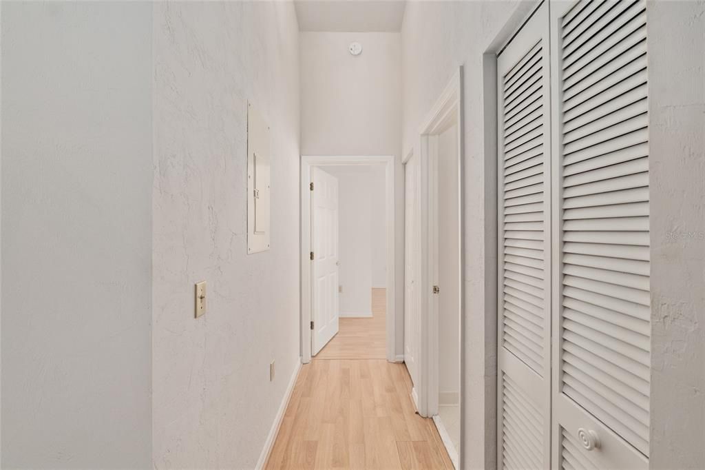 Activo con contrato: $195,000 (2 camas, 2 baños, 1273 Pies cuadrados)