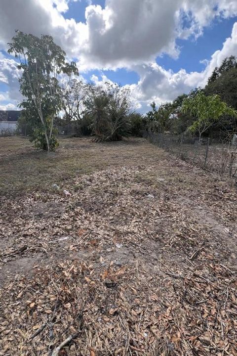 На продажу: $12,990 (0.10 acres)