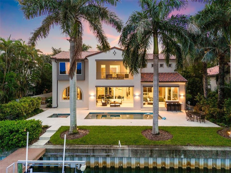 For Sale: $6,600,000 (5 beds, 5 baths, 7029 Square Feet)