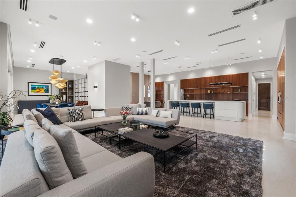 For Sale: $6,600,000 (5 beds, 5 baths, 7029 Square Feet)