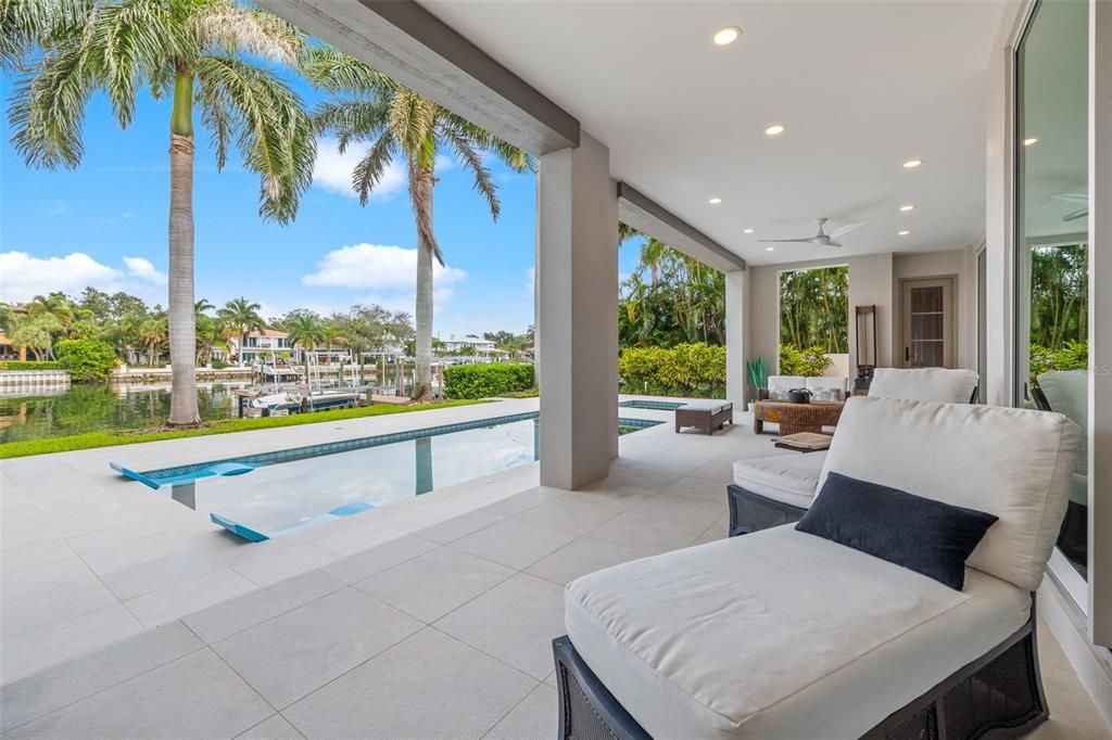 For Sale: $6,600,000 (5 beds, 5 baths, 7029 Square Feet)