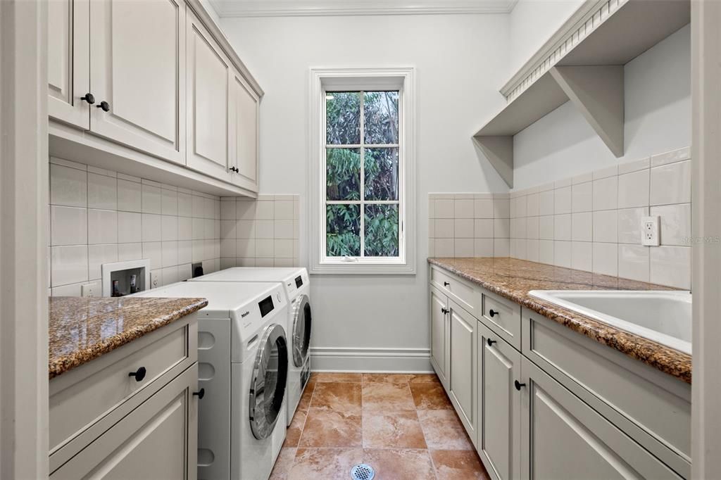 For Sale: $6,600,000 (5 beds, 5 baths, 7029 Square Feet)