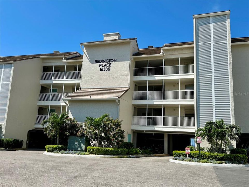 For Sale: $795,000 (2 beds, 2 baths, 1310 Square Feet)