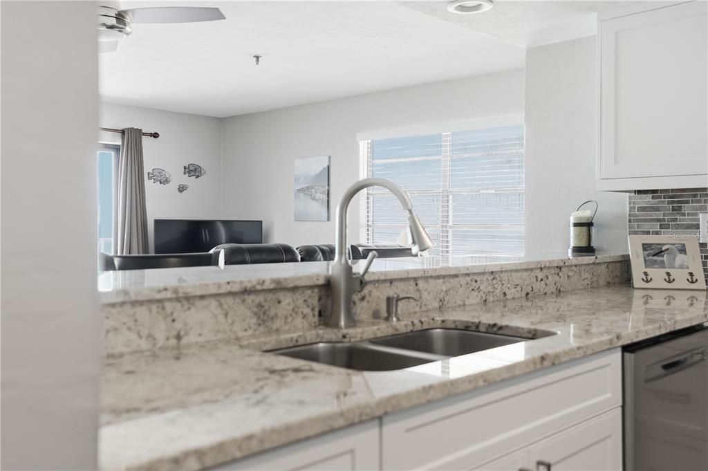 For Sale: $795,000 (2 beds, 2 baths, 1310 Square Feet)