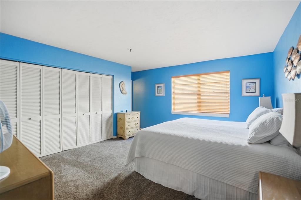 For Sale: $795,000 (2 beds, 2 baths, 1310 Square Feet)