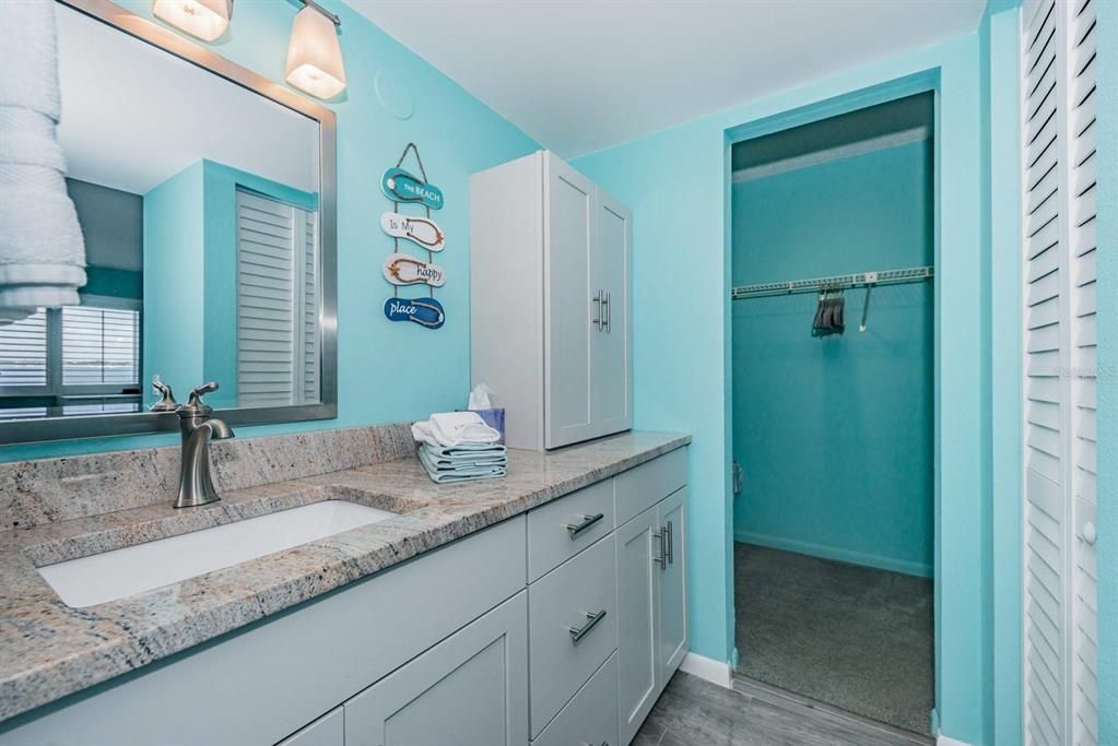 В аренду: $6,500 (2 спален, 2 ванн, 1082 Квадратных фут)