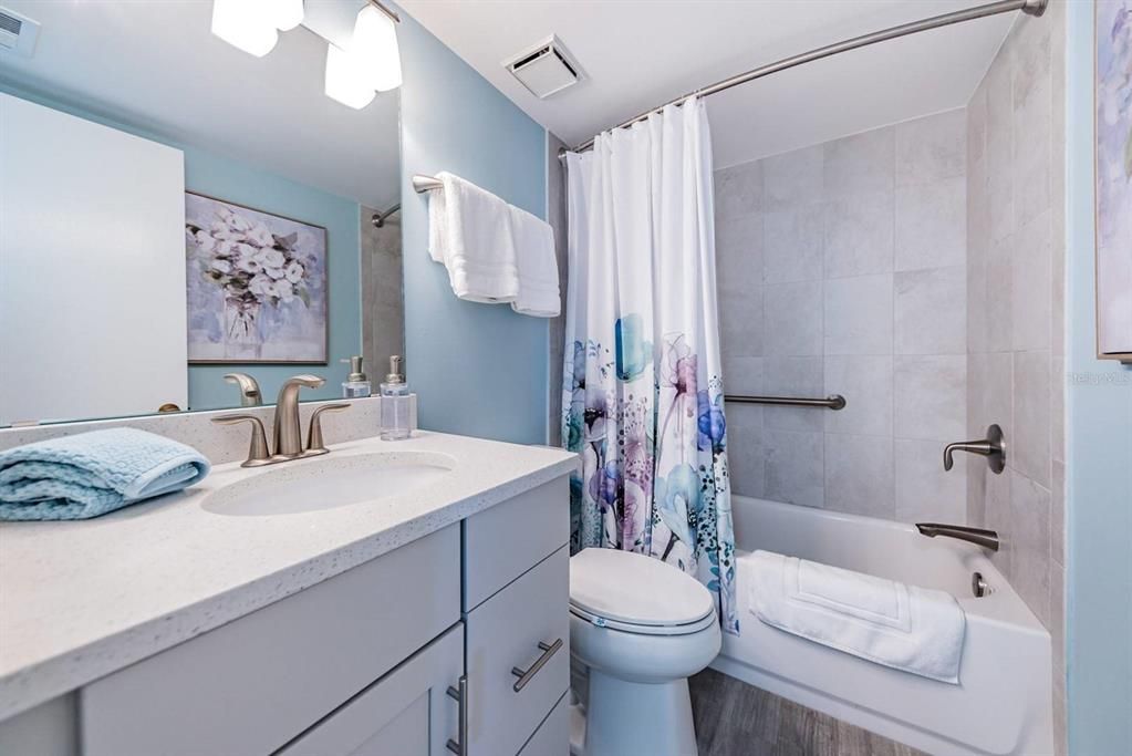 В аренду: $6,500 (2 спален, 2 ванн, 1082 Квадратных фут)