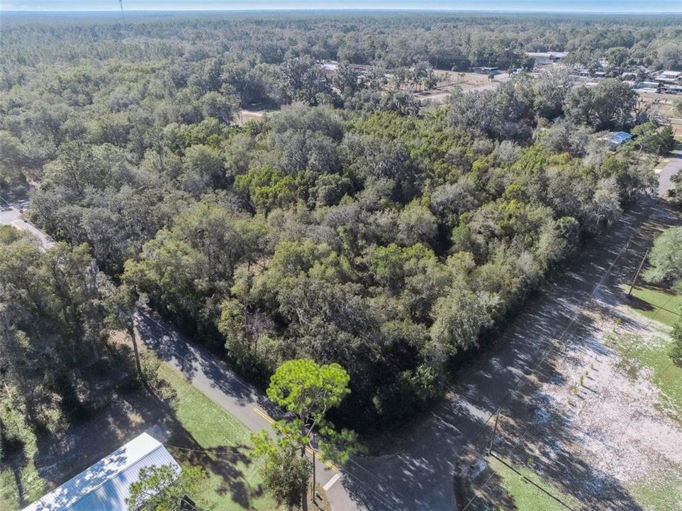 En Venta: $1,400,000 (3.04 acres)