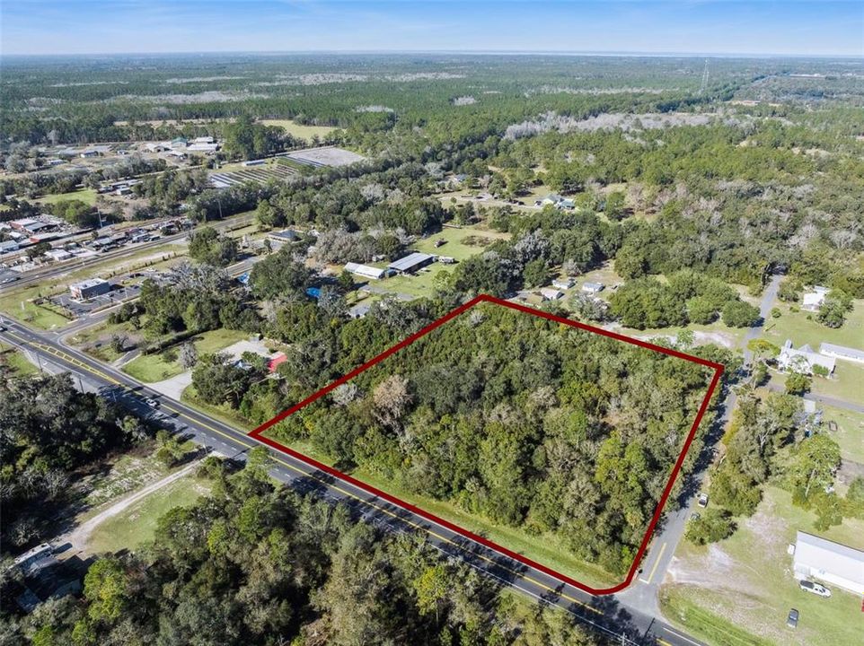 En Venta: $1,400,000 (3.04 acres)
