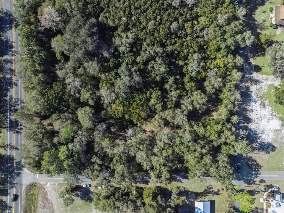 En Venta: $1,400,000 (3.04 acres)