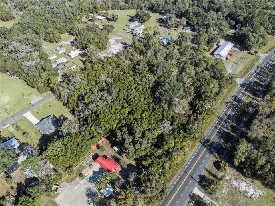 En Venta: $1,400,000 (3.04 acres)