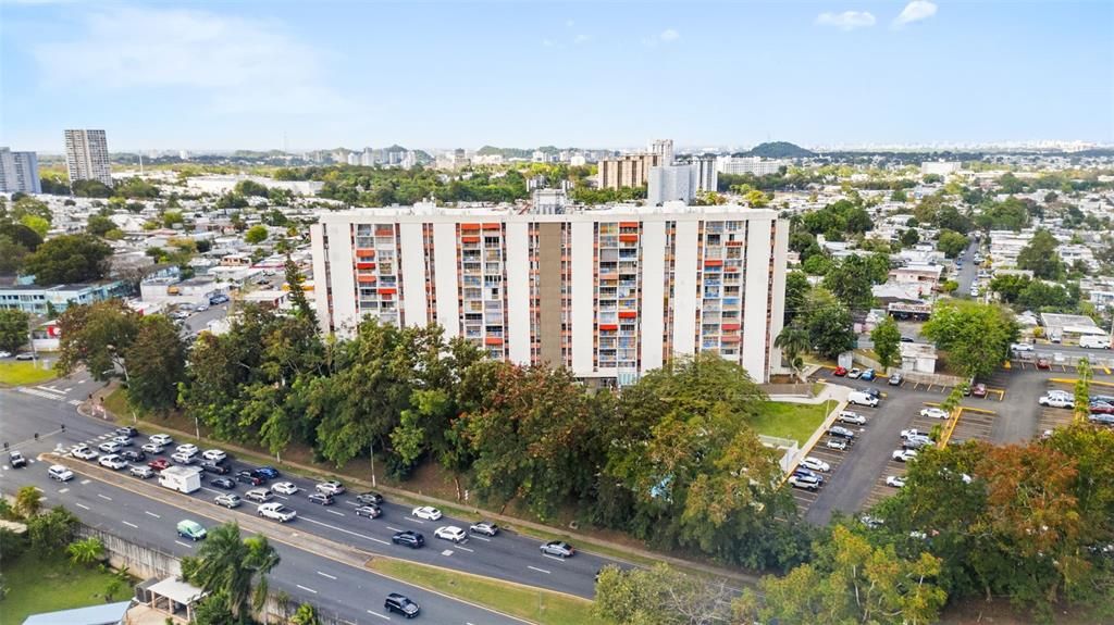 出租: $1,700 (2 贝兹, 1 浴室, 778 平方英尺)