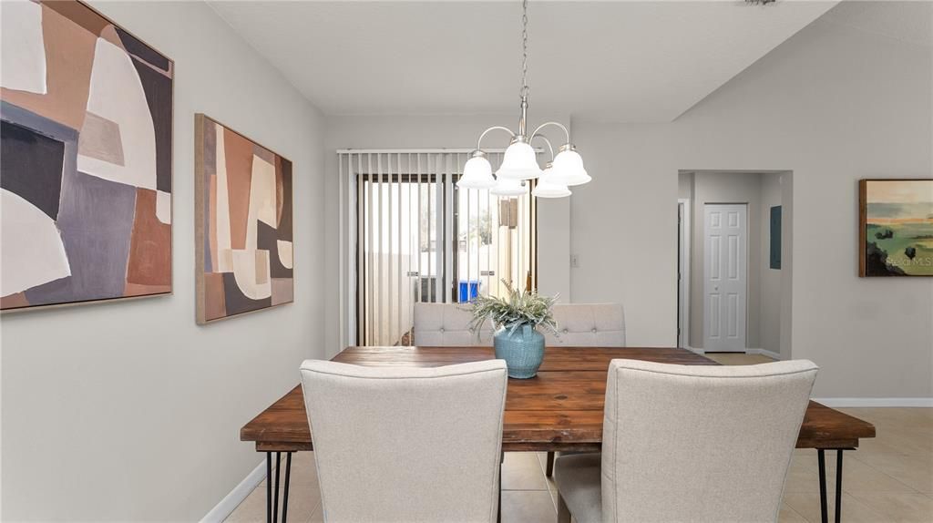 Activo con contrato: $174,000 (2 camas, 2 baños, 1338 Pies cuadrados)