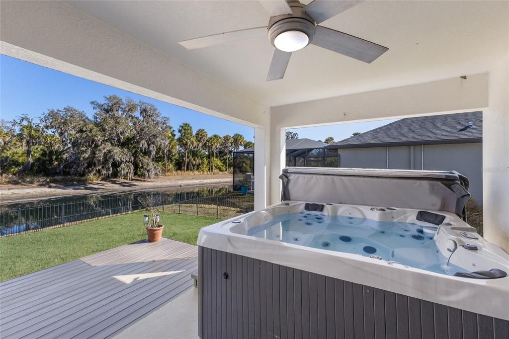 Под контрактом: $400,000 (3 спален, 2 ванн, 1958 Квадратных фут)