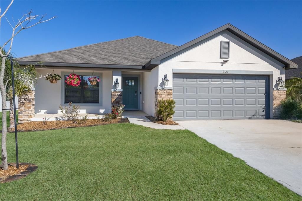 Под контрактом: $400,000 (3 спален, 2 ванн, 1958 Квадратных фут)