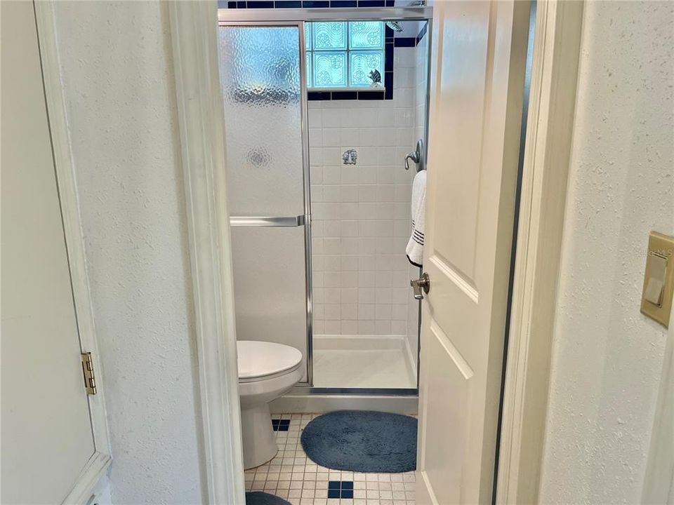 For Sale: $175,000 (2 beds, 2 baths, 971 Square Feet)