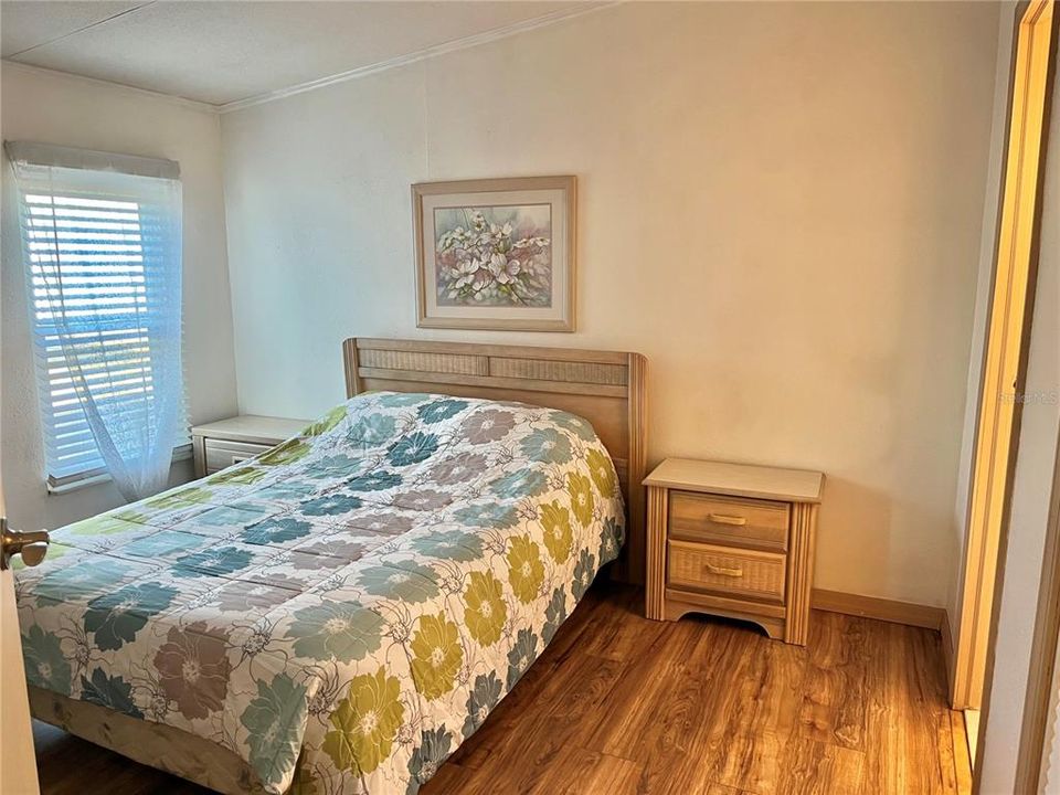 For Sale: $175,000 (2 beds, 2 baths, 971 Square Feet)