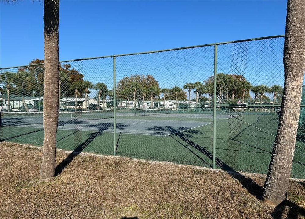 For Sale: $175,000 (2 beds, 2 baths, 971 Square Feet)