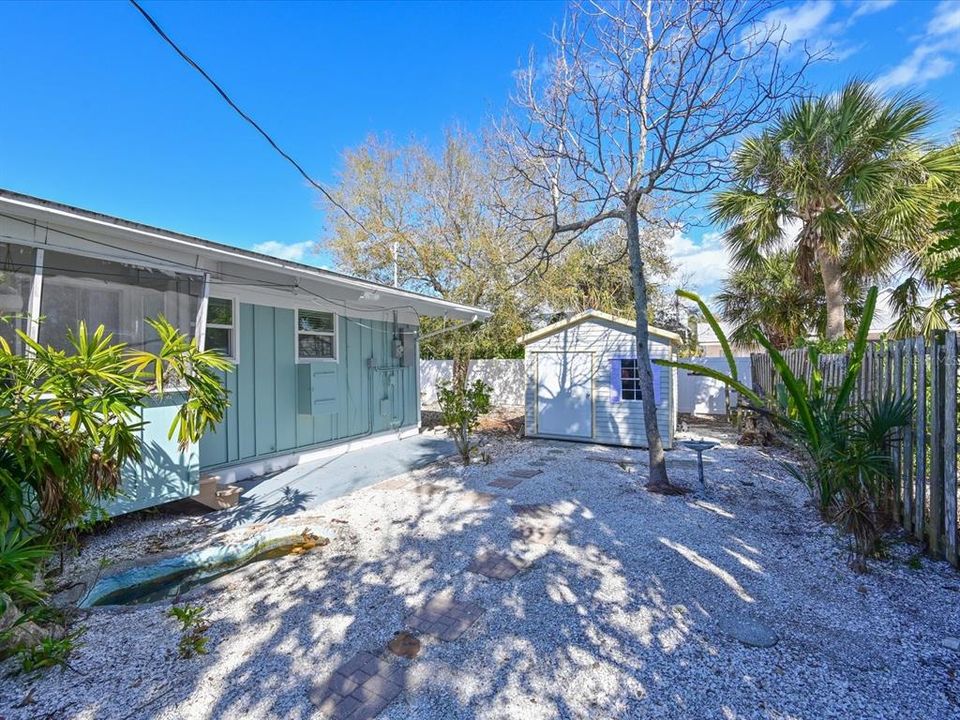For Sale: $1,325,000 (3 beds, 2 baths, 1218 Square Feet)