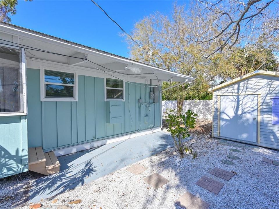 For Sale: $1,325,000 (3 beds, 2 baths, 1218 Square Feet)