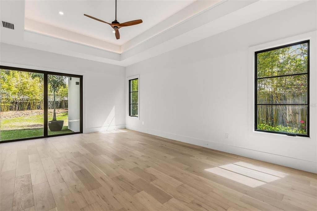 Activo con contrato: $2,394,500 (5 camas, 6 baños, 4506 Pies cuadrados)