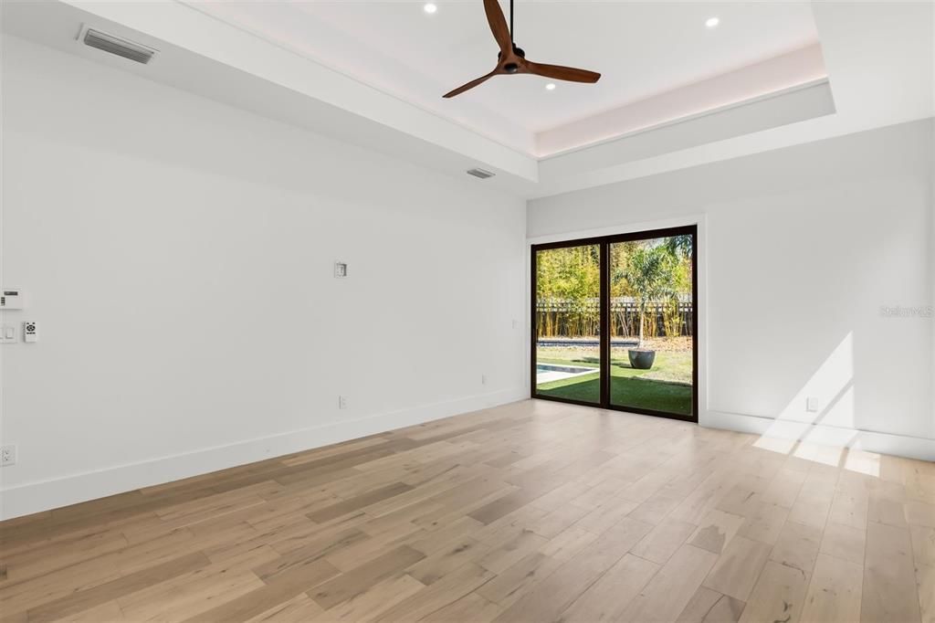 Activo con contrato: $2,394,500 (5 camas, 6 baños, 4506 Pies cuadrados)