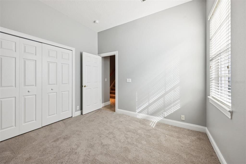 Activo con contrato: $959,900 (5 camas, 4 baños, 3337 Pies cuadrados)