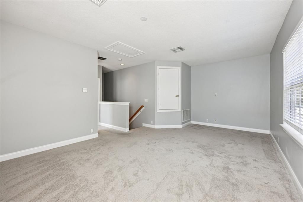 Activo con contrato: $959,900 (5 camas, 4 baños, 3337 Pies cuadrados)