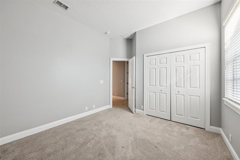 Activo con contrato: $959,900 (5 camas, 4 baños, 3337 Pies cuadrados)