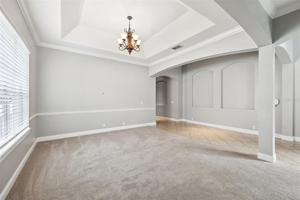 Activo con contrato: $959,900 (5 camas, 4 baños, 3337 Pies cuadrados)