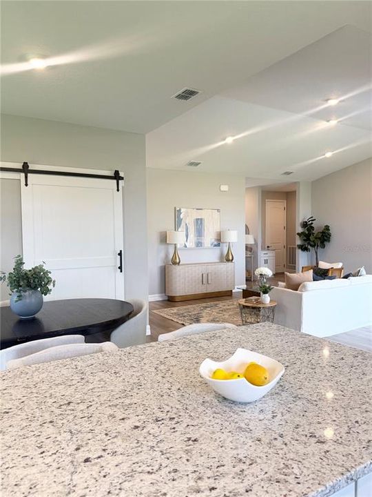 For Sale: $387,900 (4 beds, 3 baths, 2092 Square Feet)