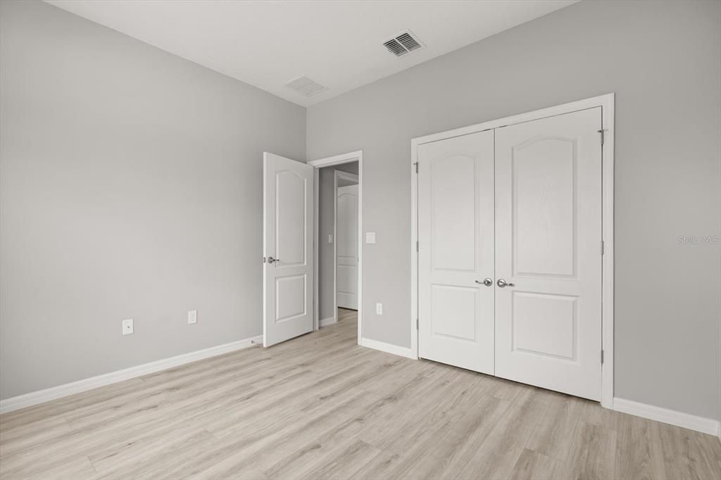 For Sale: $387,900 (4 beds, 3 baths, 2092 Square Feet)