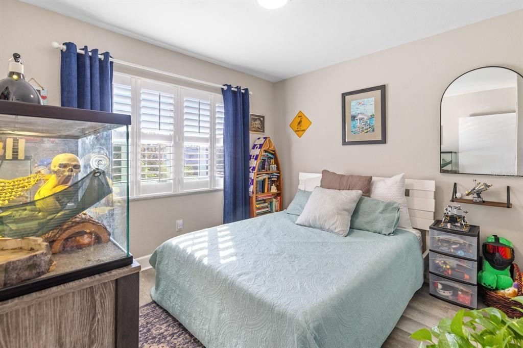 Под контрактом: $245,000 (2 спален, 1 ванн, 816 Квадратных фут)