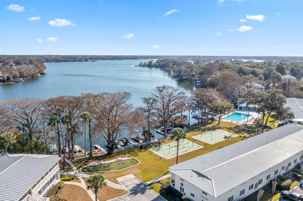 Под контрактом: $245,000 (2 спален, 1 ванн, 816 Квадратных фут)