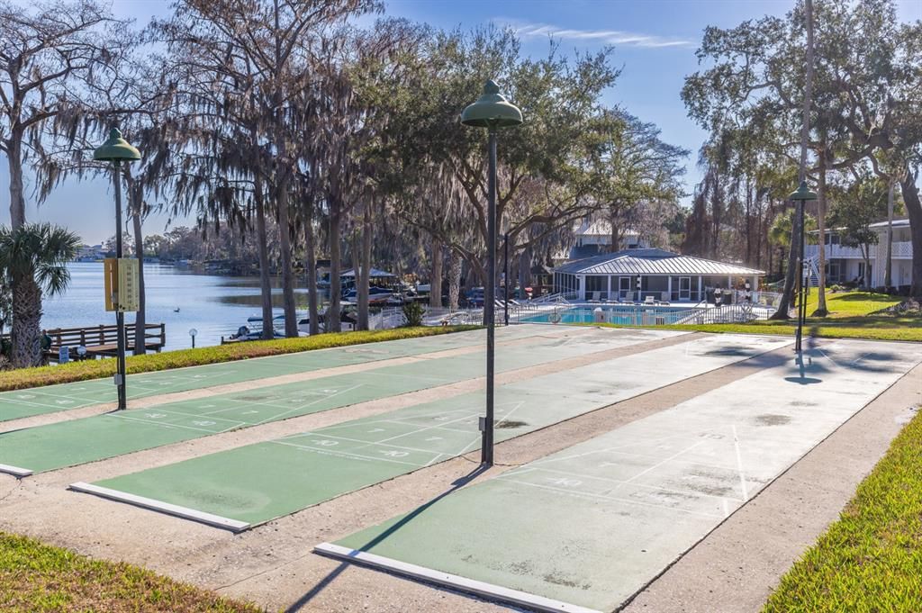 Под контрактом: $245,000 (2 спален, 1 ванн, 816 Квадратных фут)