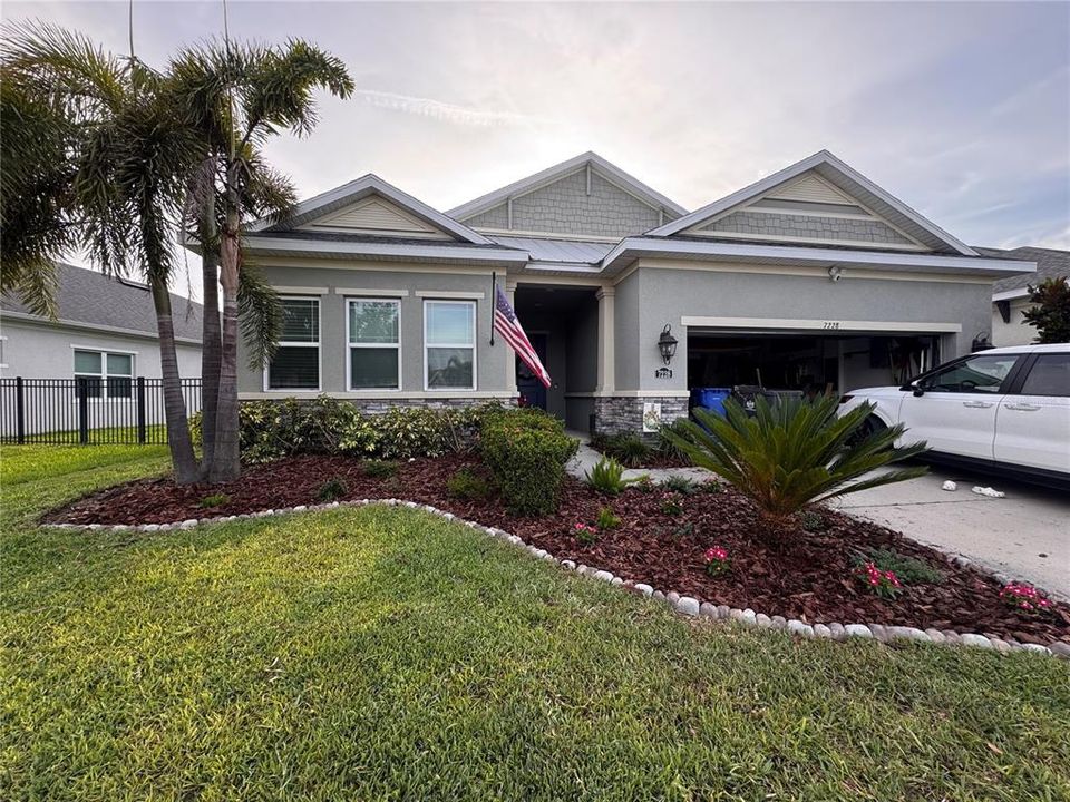 Recently Sold: $600,000 (4 beds, 3 baths, 2610 Square Feet)