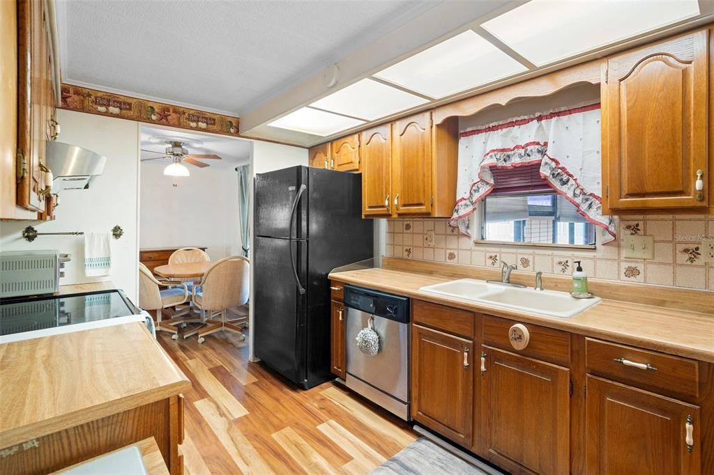 For Sale: $169,000 (3 beds, 2 baths, 1849 Square Feet)