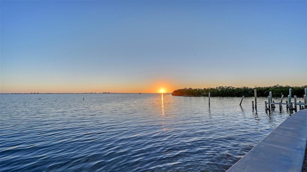 En Venta: $2,500,000 (4 camas, 3 baños, 3756 Pies cuadrados)