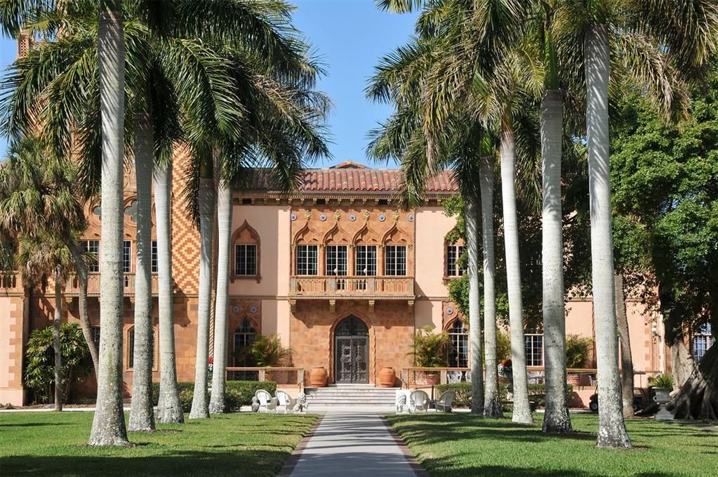 En Venta: $2,500,000 (4 camas, 3 baños, 3756 Pies cuadrados)