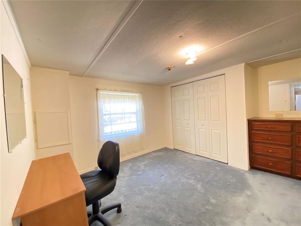 For Sale: $185,000 (3 beds, 3 baths, 2436 Square Feet)