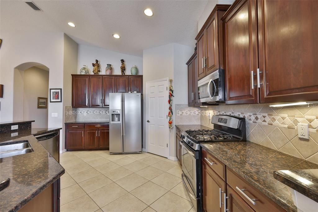 For Sale: $423,000 (3 beds, 2 baths, 2482 Square Feet)