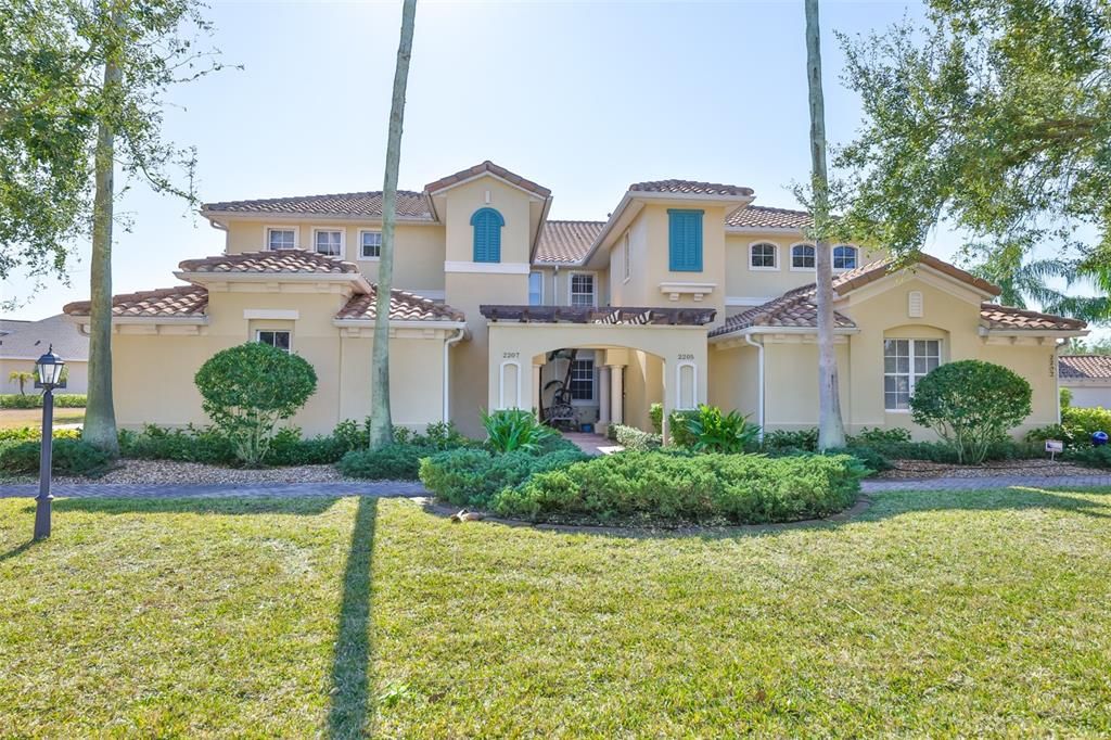 For Sale: $423,000 (3 beds, 2 baths, 2482 Square Feet)