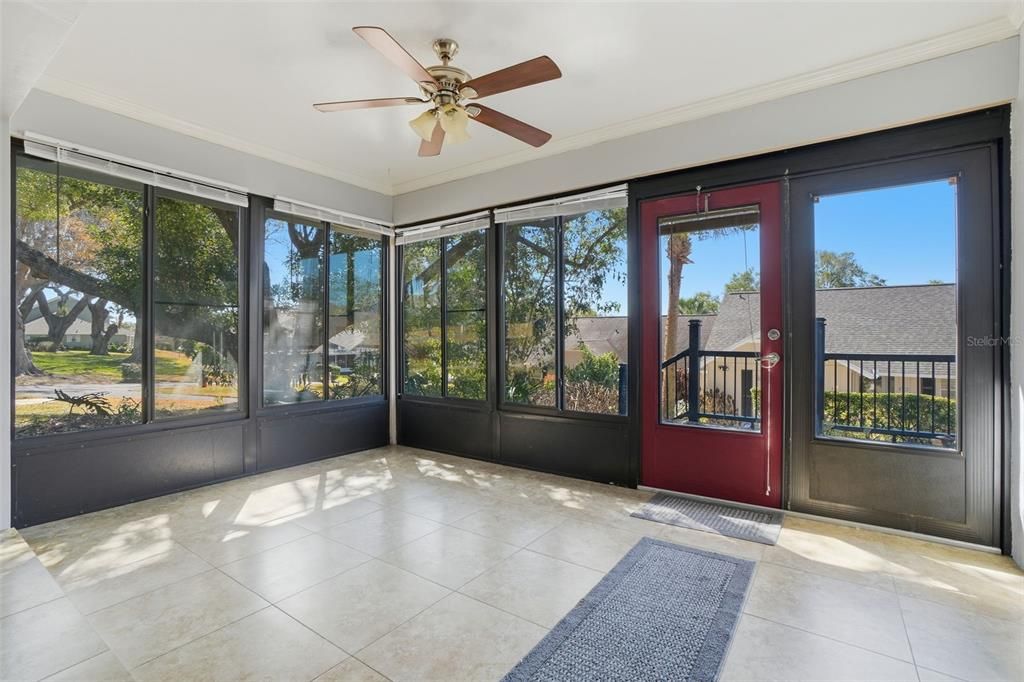 Activo con contrato: $185,999 (2 camas, 2 baños, 974 Pies cuadrados)