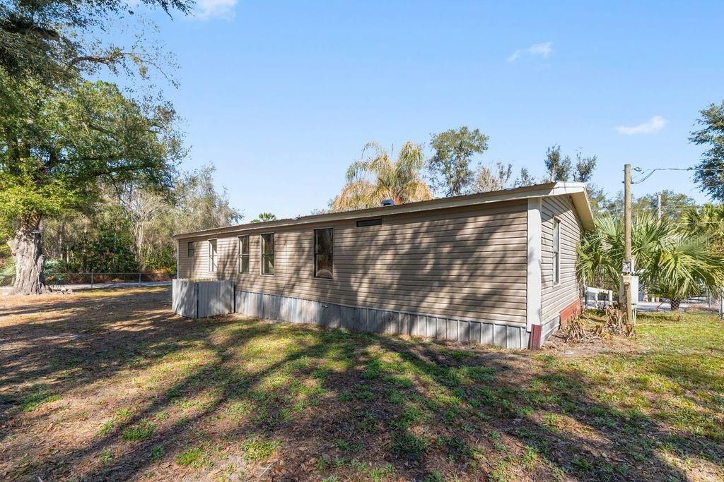 For Sale: $139,900 (3 beds, 2 baths, 1248 Square Feet)