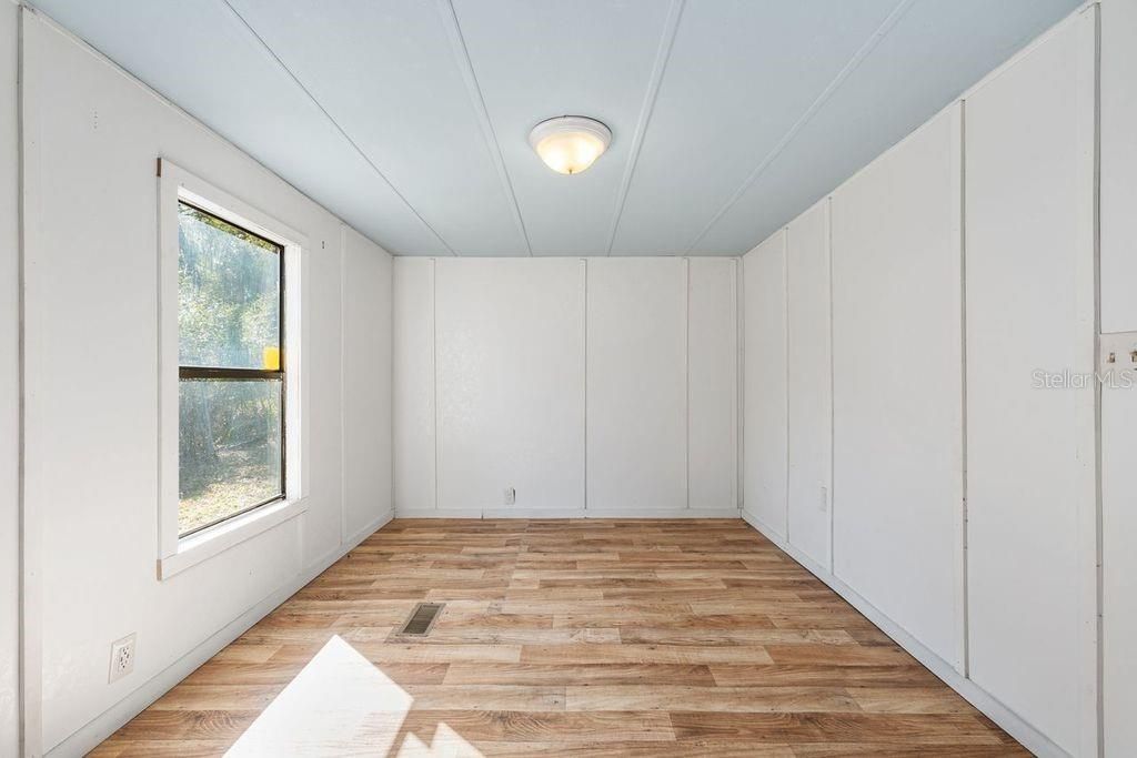 For Sale: $139,900 (3 beds, 2 baths, 1248 Square Feet)