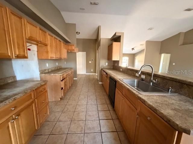 Active With Contract: $243,000 (4 beds, 2 baths, 2334 Square Feet)