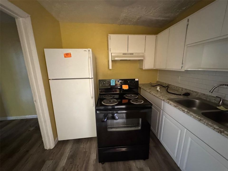 En Renta: $895 (3 camas, 1 baños, 1120 Pies cuadrados)