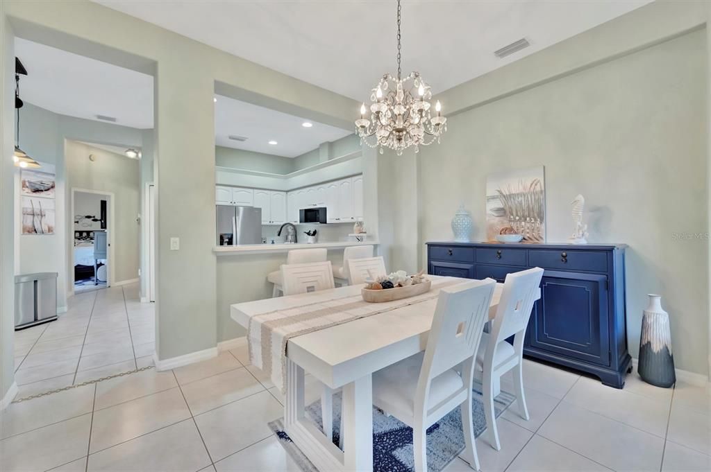 Activo con contrato: $339,900 (3 camas, 2 baños, 1612 Pies cuadrados)