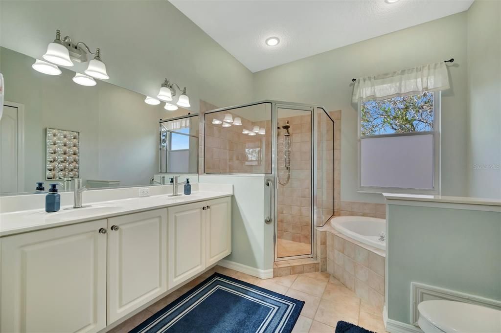 Activo con contrato: $339,900 (3 camas, 2 baños, 1612 Pies cuadrados)